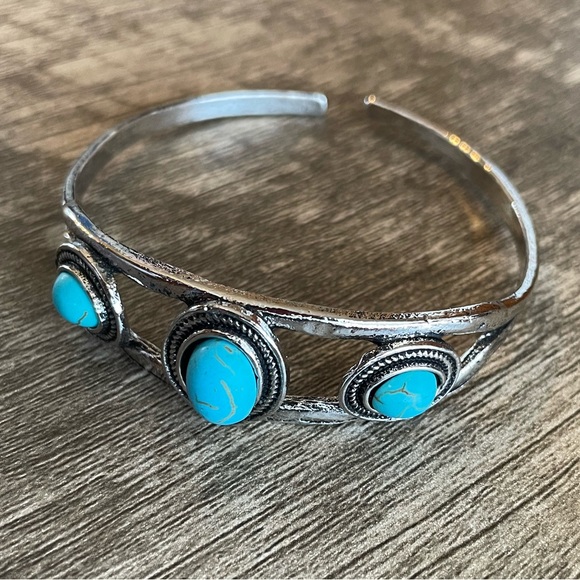 Western Sterling Silver and Turquoise Cuff Bracelet - Picture 4 of 7